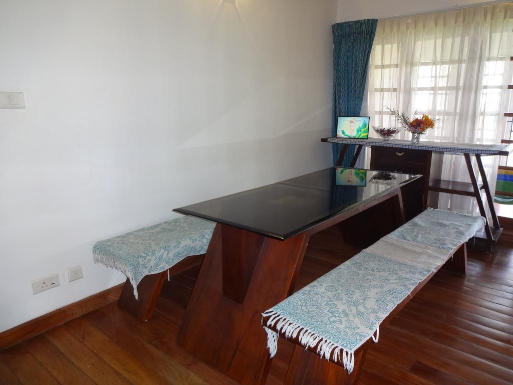Irinjalakuda House Apartment อูตี ภายนอก รูปภาพ