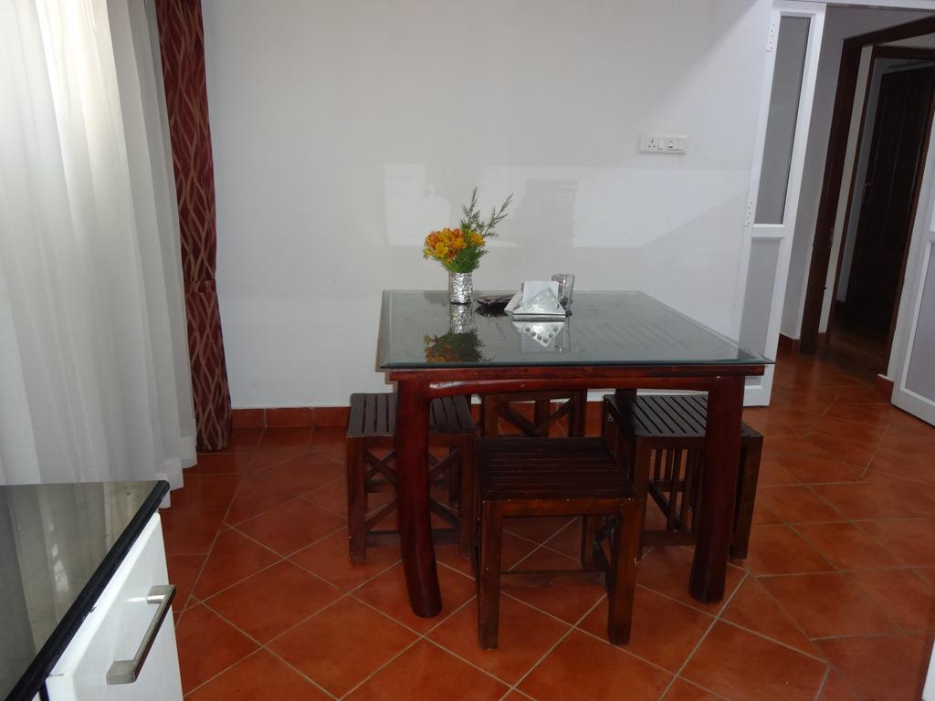 Irinjalakuda House Apartment อูตี ภายนอก รูปภาพ