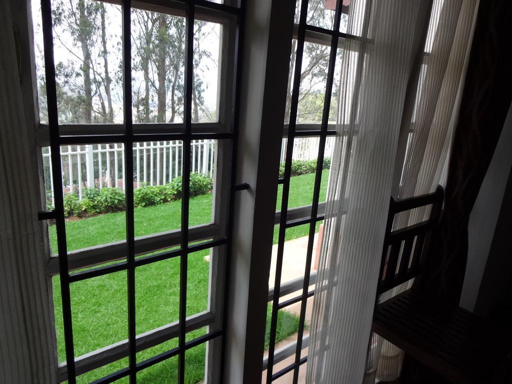 Irinjalakuda House Apartment อูตี ภายนอก รูปภาพ