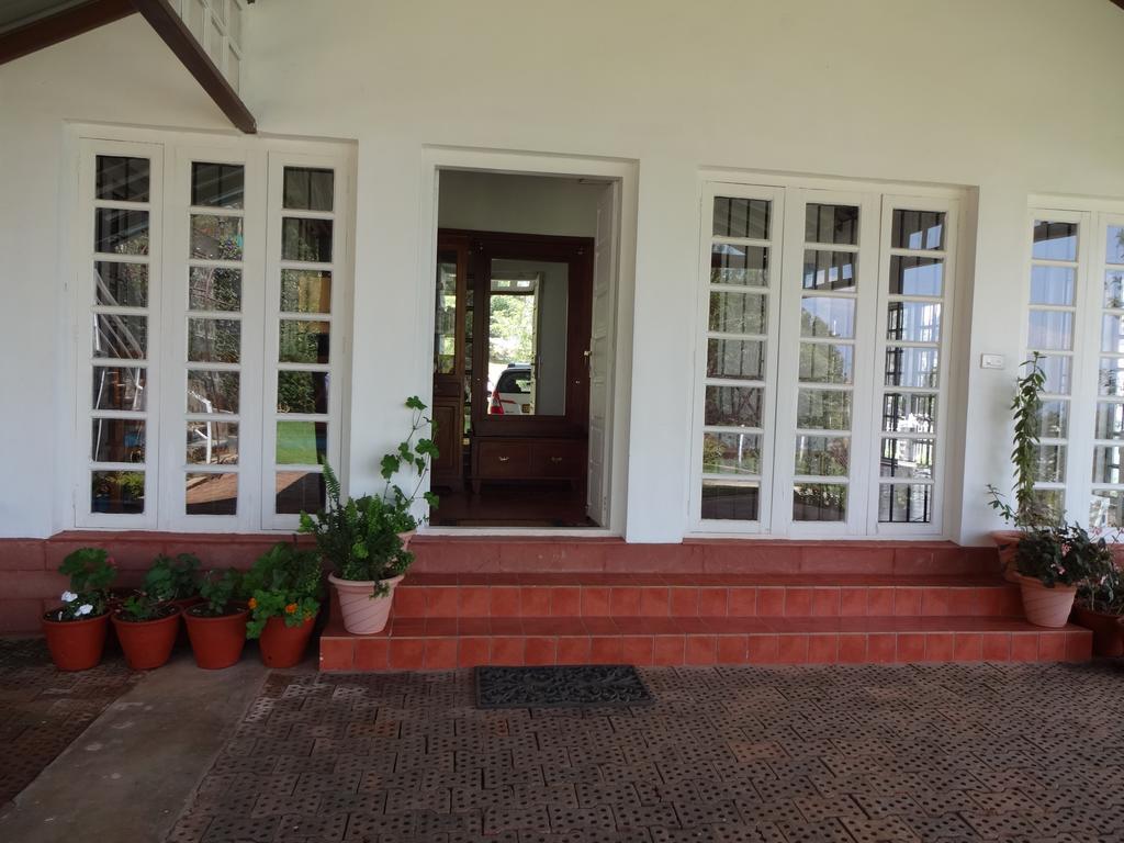 Irinjalakuda House Apartment อูตี ภายนอก รูปภาพ